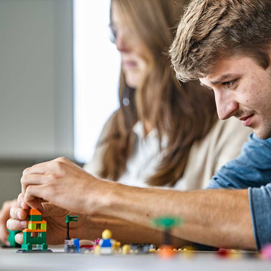 LEGO-SERIOUS_PLAY-Facilitator